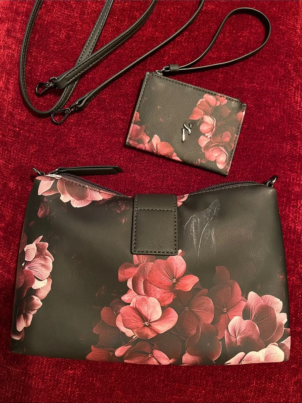 Simply Vera Vera Wang Black Floral Crossbody / Clutch + Wristlet Set | NWOT